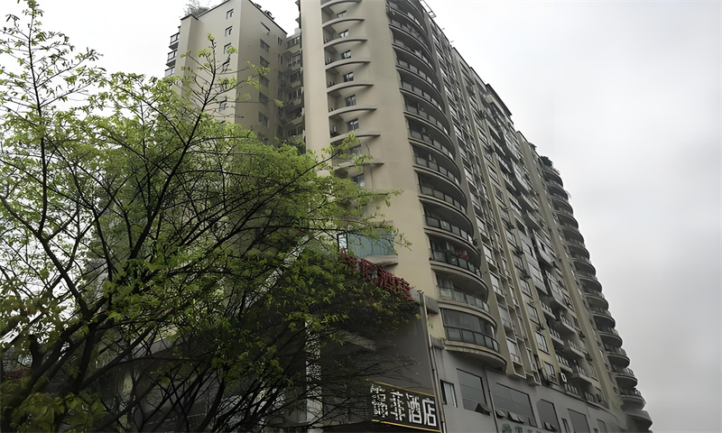 1733882868425831.jpg 御湖远舰.jpg