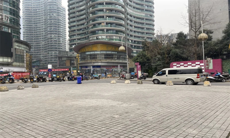 1735263427108074.jpg 东原ARC中央广场.jpg